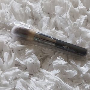 it cosmetics Heavenly Luxe Wand Ball Brush N° 8